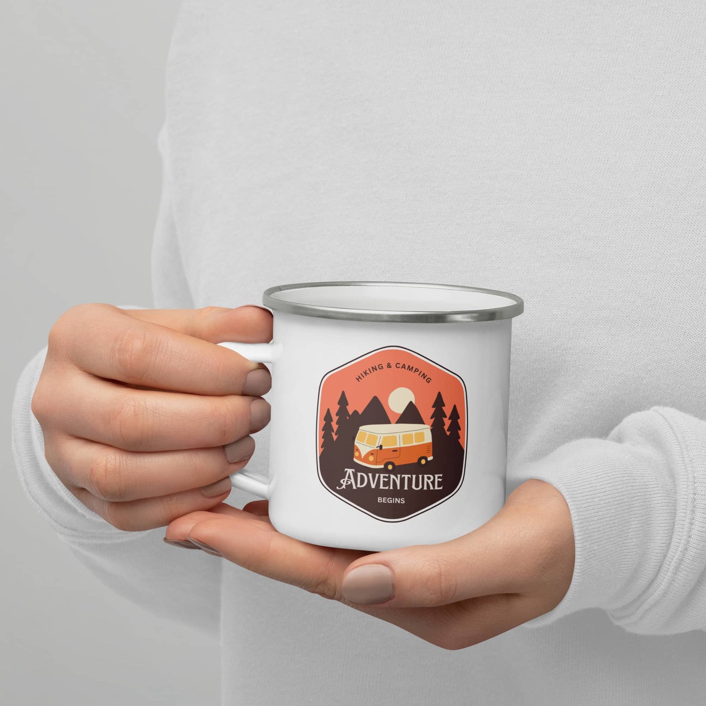 Enamel Mug 'Adventure begins'