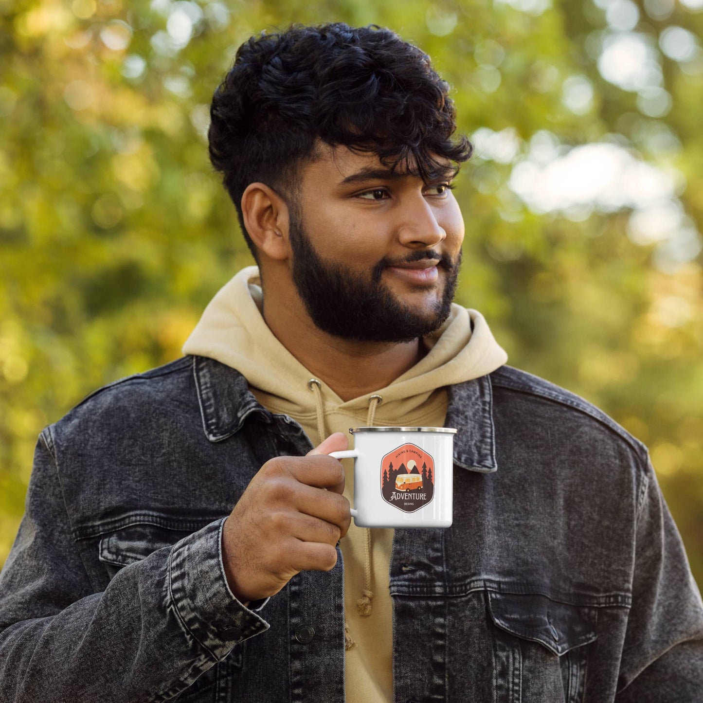 Enamel Mug 'Adventure begins'