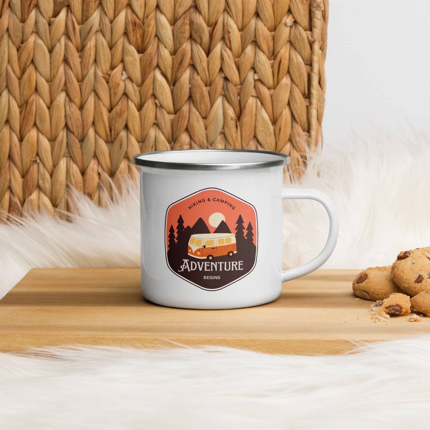 Enamel Mug 'Adventure begins'